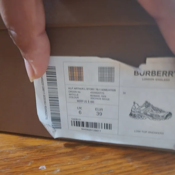 Brand new Arthur Burberry Archive White and Beige low top sneakers - Picture 7 of 8